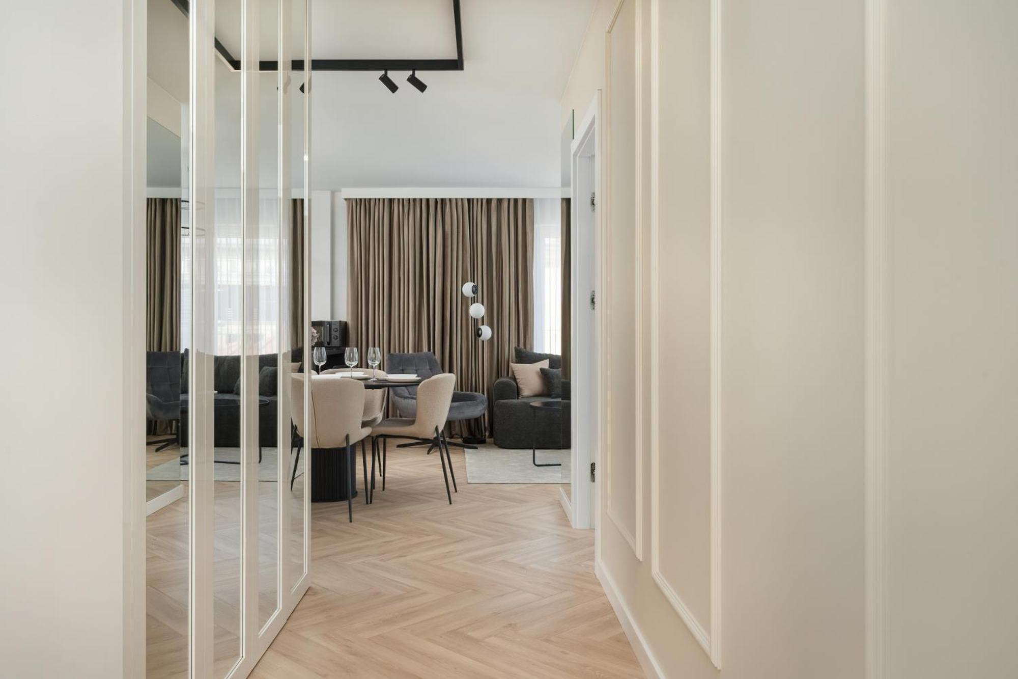 Elegancki Apartament Z Parkingiem Blisko Starego Miasta By Noclegi Renters Wrocław Eksteriør bilde